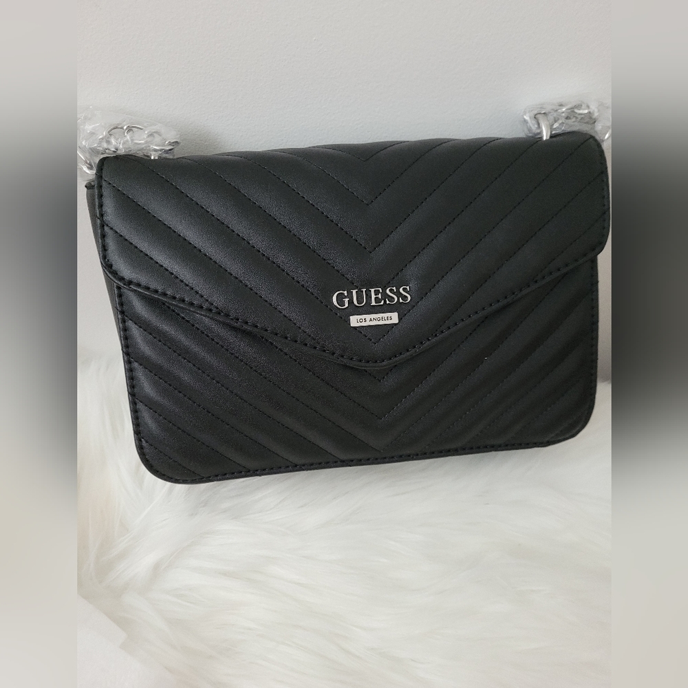 💕 BNWT Guess crossbody 💕